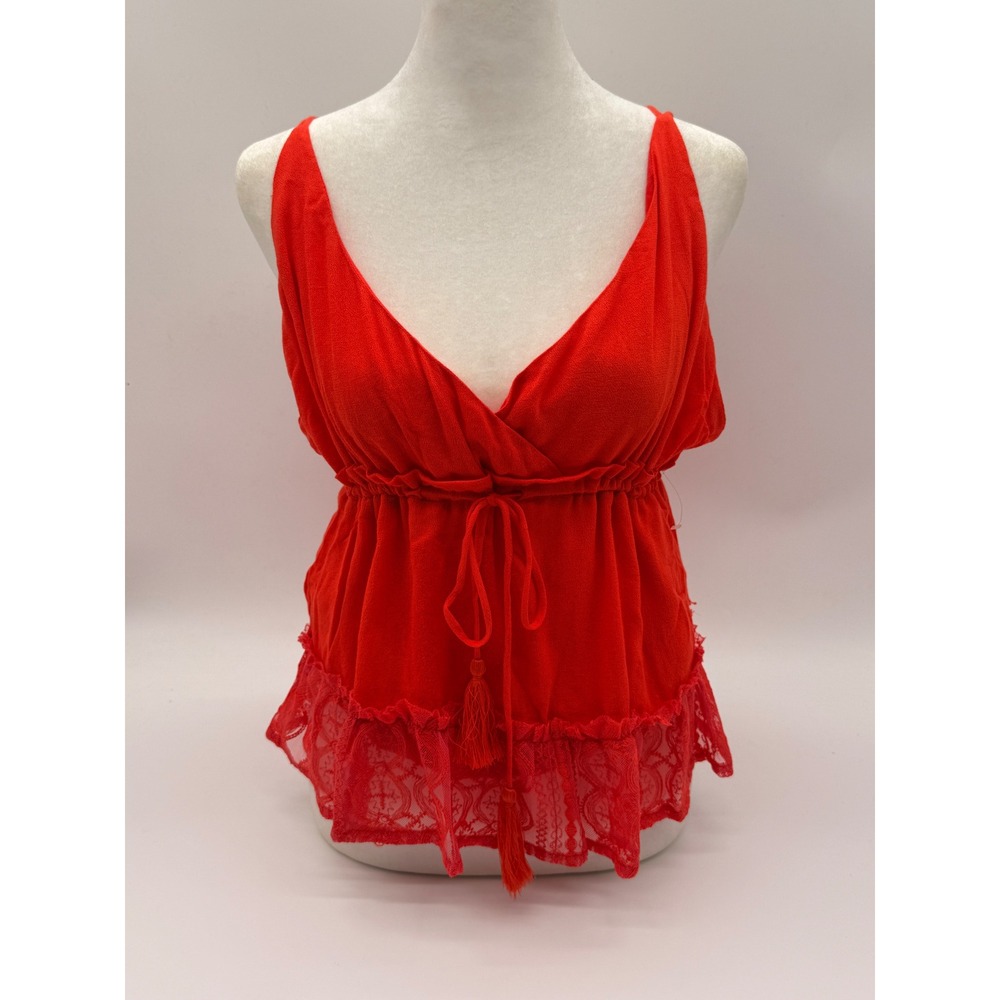 Honey Punch NWT Red Open Back Surplice Lace Hem‎ Tank Top Size Large